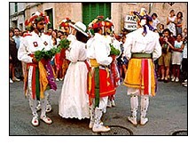 The "Cossiers" of Algaida dance for Sant Honorat